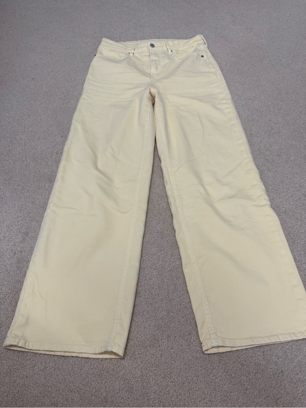 Old Navy Wide-Leg Jeans in Light Yellow